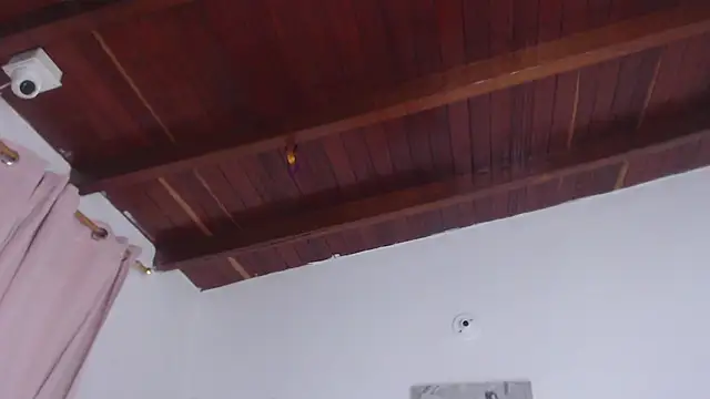 Amara Red online show from 11/05/25, 11:21