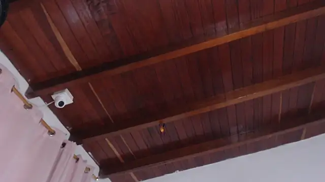 Amara Red online show from 12/15/25, 11:25