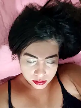 Snapshot of Ceccii chatting on 03/12/25, 11:01 Ceccii online show from 03/12/25, 11:01