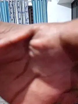 Snapshot of malayali_kunna chatting on 09/17/25, 05:47 malayali kunna online show from 09/17/25, 05:47