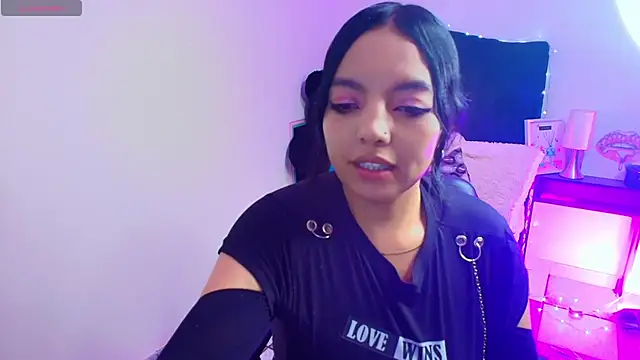 loren tits24 online show from 05/05/26, 08:17