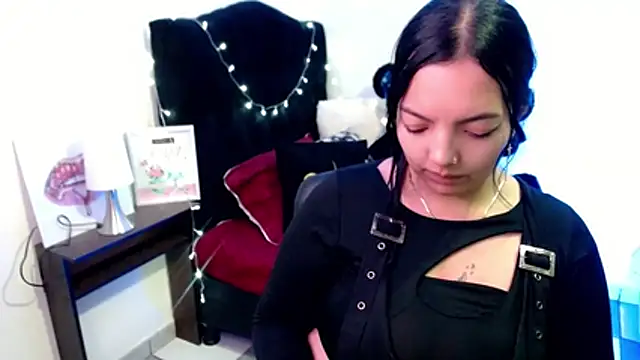 loren tits24 online show from 06/27/26, 06:35