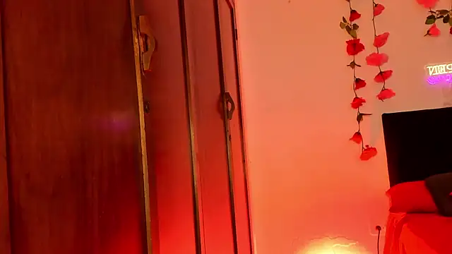 Gigi cooper04 online show from 01/09/25, 08:11