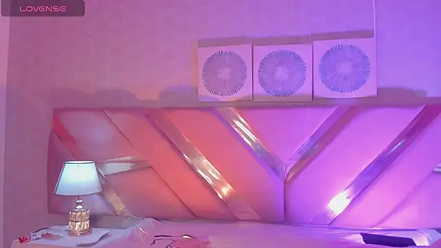 Ari sunshine  online show from 12/22/24, 05:45