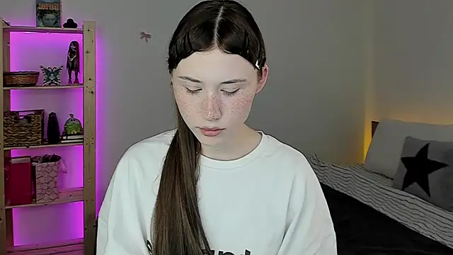 Stella Sunny online show from 04/28/26, 11:32