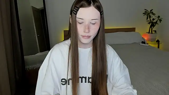 Stella Sunny online show from 07/15/26, 08:03