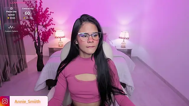 anniie smith online show from 11/14/25, 10:58