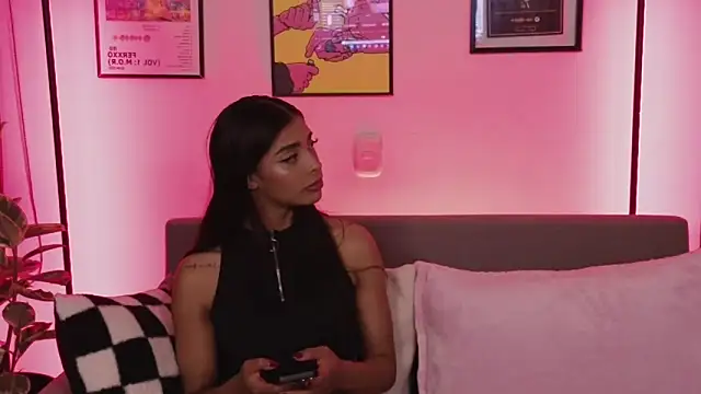 Snapshot of jane_hart_ chatting on 11/11/25, 01:38 jane hart online show from 11/11/25, 01:38