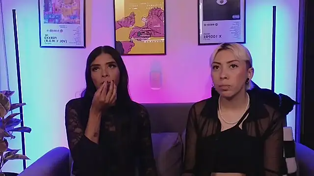 Snapshot of jane_hart_ chatting on 11/17/25, 01:33 jane hart online show from 11/17/25, 01:33