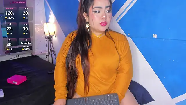 SamanthaFerrer  online show from 10/14/25, 04:46