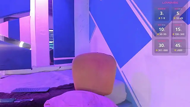 Snapshot of SamanthaFerrer_ chatting on 11/07/25, 05:29 SamanthaFerrer online show from 11/07/25, 05:29