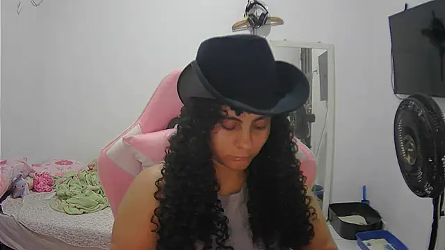 Snapshot of leximaxell chatting on 10/07/25, 05:26 leximaxell online show from 10/07/25, 05:26