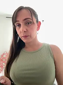 natalie cowens online show from 06/18/26, 09:19