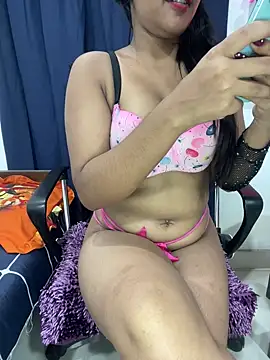 Snapshot of Liyana_Babe chatting on 01/03/25, 10:31 Liyana Babe online show from 01/03/25, 10:31