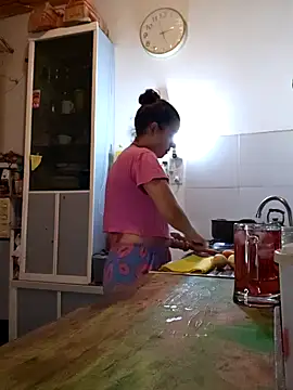 solangeyaelok1 online show from 02/01/25, 12:18