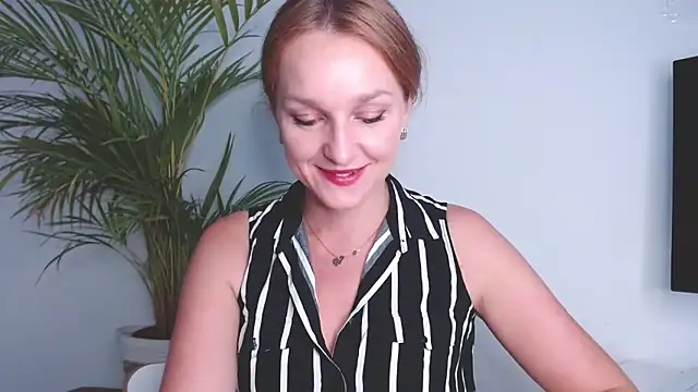 AliciaDesire online show from 09/30/25, 05:56