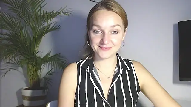 AliciaDesire online show from 12/03/25, 07:16