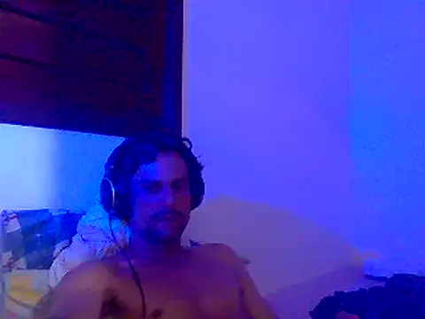 Snapshot of couplemilk chatting on 01/02/25, 02:33 couplemilk online show from 01/02/25, 02:33