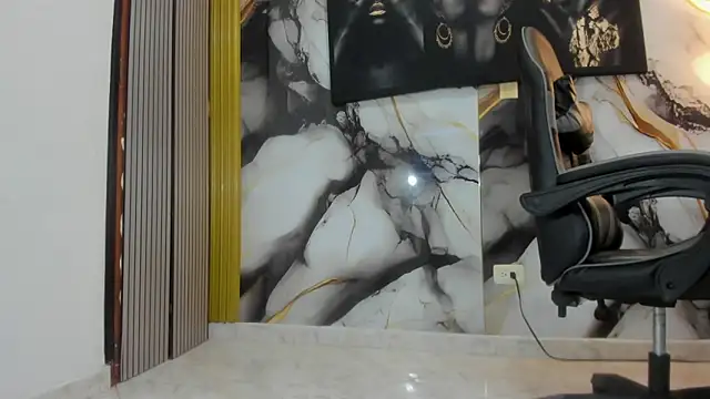 Snapshot of Thomas_shelbys chatting on 11/09/25, 03:38 Thomas shelbys online show from 11/09/25, 03:38