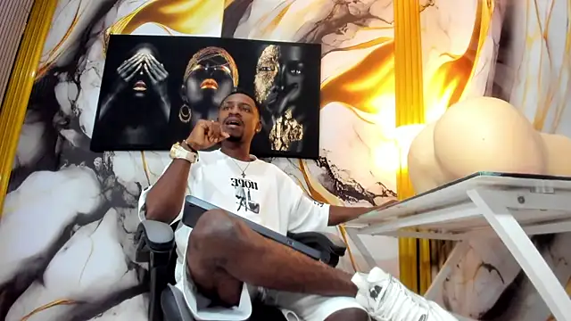 Snapshot of Thomas_shelbys chatting on 11/15/25, 03:26 Thomas shelbys online show from 11/15/25, 03:26