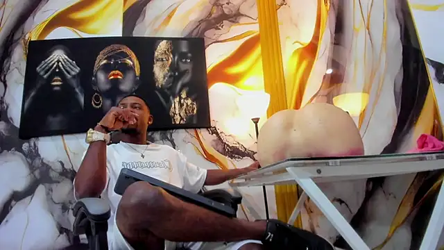 Snapshot of Thomas_shelbys chatting on 12/03/25, 03:58 Thomas shelbys online show from 12/03/25, 03:58