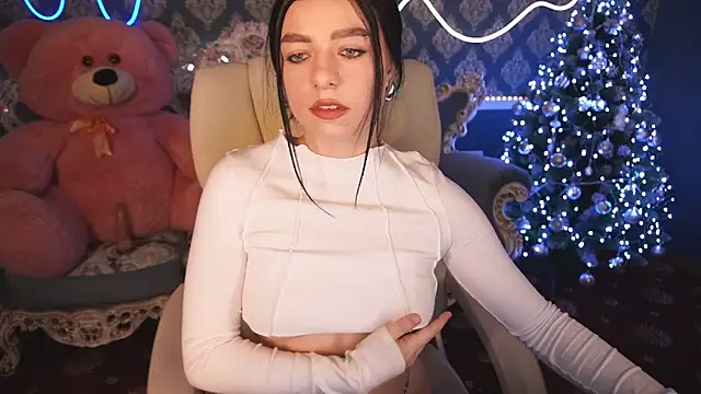 KitnissKiss online show from 12/14/24, 07:57