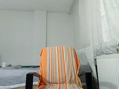 Snapshot of maskeli_s2ci_ chatting on 02/22/25, 10:40 maskeli s2ci online show from 02/22/25, 10:40