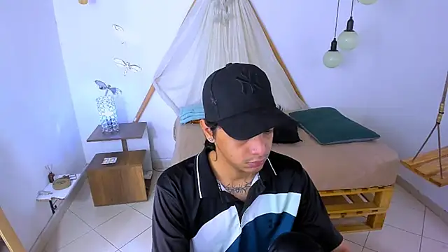 Snapshot of Brand_habes chatting on 09/27/25, 01:49 Brand habes online show from 09/27/25, 01:49