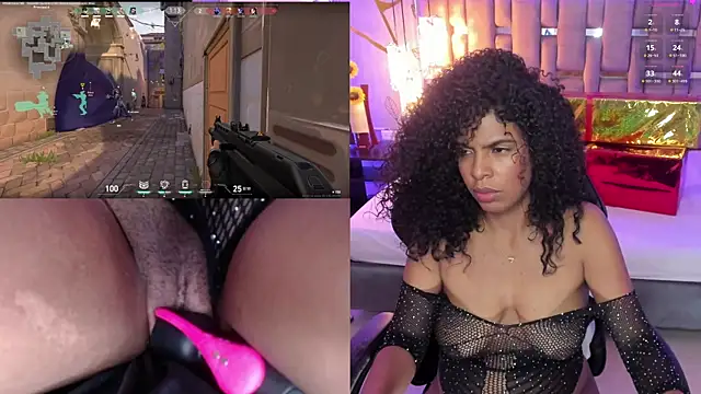 Snapshot of KaruiGames chatting on 12/17/24, 04:43 KaruiGames online show from 12/17/24, 04:43