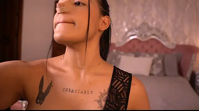 AngelineConnor online show from 10/29/25, 11:17