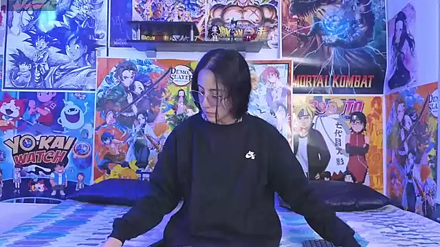 Snapshot of ling_ling24 chatting on 12/11/24, 11:51 ling ling24 online show from 12/11/24, 11:51