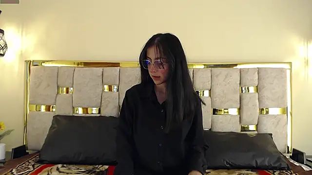 Snapshot of ling_ling24 chatting on 01/28/25, 03:15 ling ling24 online show from 01/28/25, 03:15