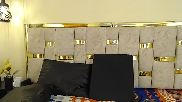 Snapshot of ling_ling24 chatting on 03/11/25, 06:43 ling ling24 online show from 03/11/25, 06:43