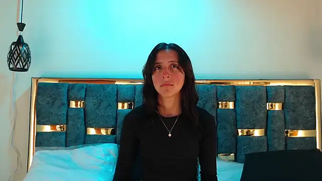 Snapshot of ling_ling24 chatting on 10/08/25, 02:53 ling ling24 online show from 10/08/25, 02:53