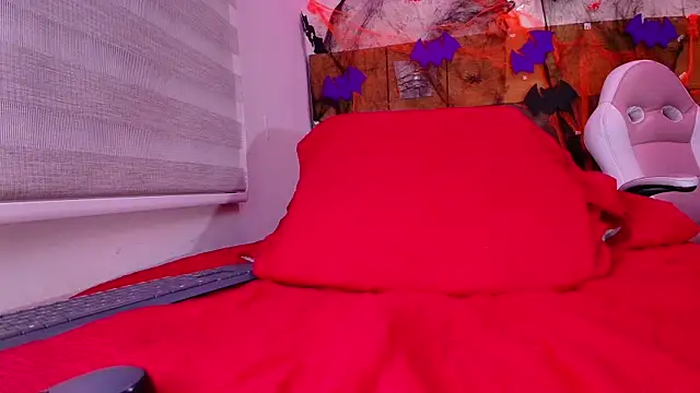 nata luna online show from 10/17/25, 07:16