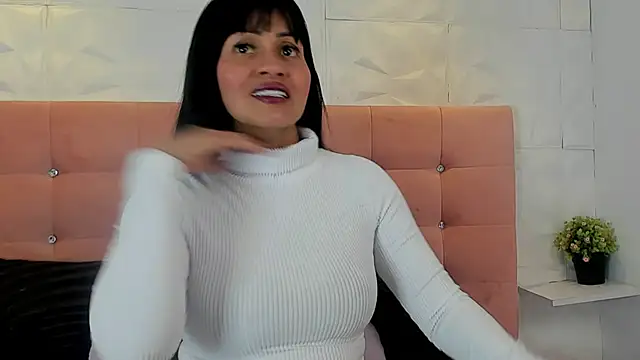 naomy smithx online show from 12/03/24, 05:23