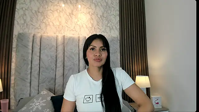 naomy smithx online show from 01/15/25, 07:23