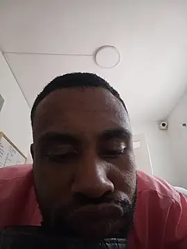 Snapshot of KaelMoreau chatting on 10/29/25, 02:30 KaelMoreau online show from 10/29/25, 02:30