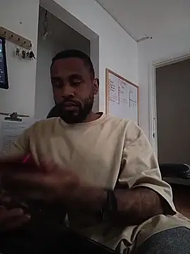 Snapshot of KaelMoreau chatting on 10/30/25, 12:28 KaelMoreau online show from 10/30/25, 12:28