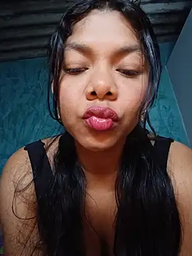 DIORA Latina online show from 06/20/26, 04:15