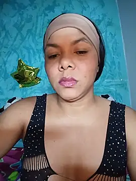 DIORA Latina online show from 06/25/26, 03:17