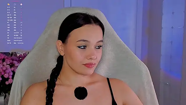 Snapshot of _Sweetie_ chatting on 10/27/25, 11:58 Sweetie online show from 10/27/25, 11:58