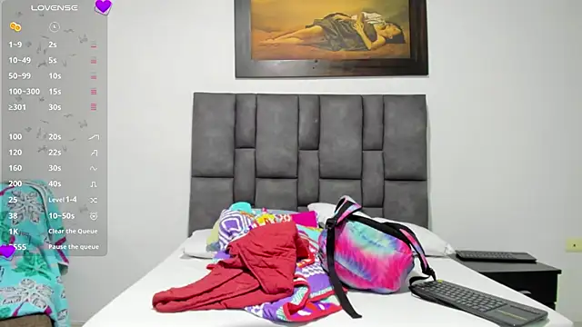 Vahiolet smith online show from 07/22/26, 12:30