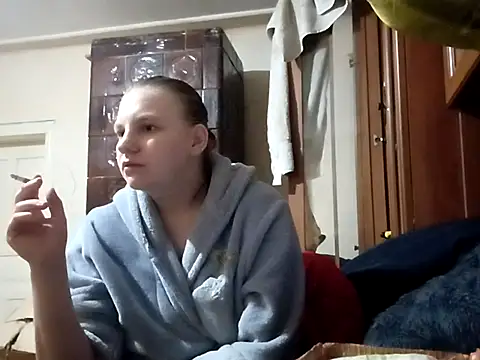 Snapshot of Zvezdnaya_Vedmichka chatting on 12/07/24, 12:56 Zvezdnaya Vedmichka online show from 12/07/24, 12:56