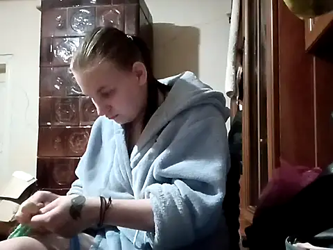 Snapshot of Zvezdnaya_Vedmichka chatting on 12/07/24, 07:21 Zvezdnaya Vedmichka online show from 12/07/24, 07:21