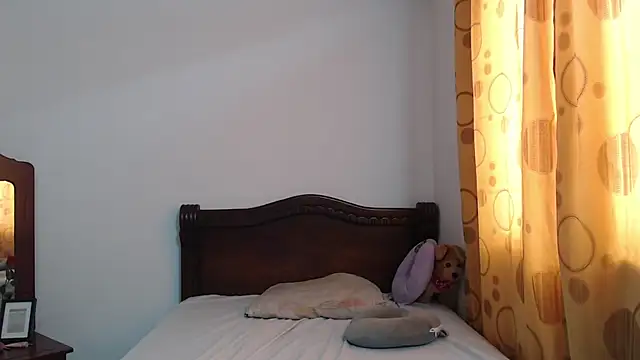 Snapshot of StormiHills chatting on 11/14/25, 03:44 StormiHills online show from 11/14/25, 03:44