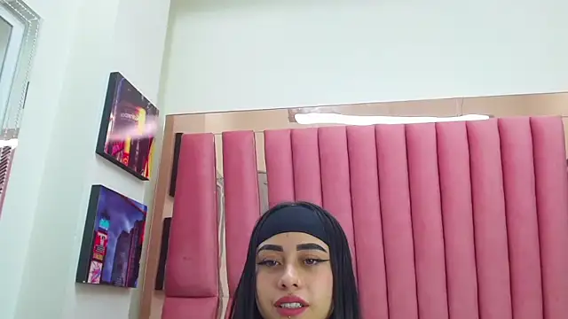 Snapshot of AnnySweett_ chatting on 01/20/25, 12:49 AnnySweett online show from 01/20/25, 12:49