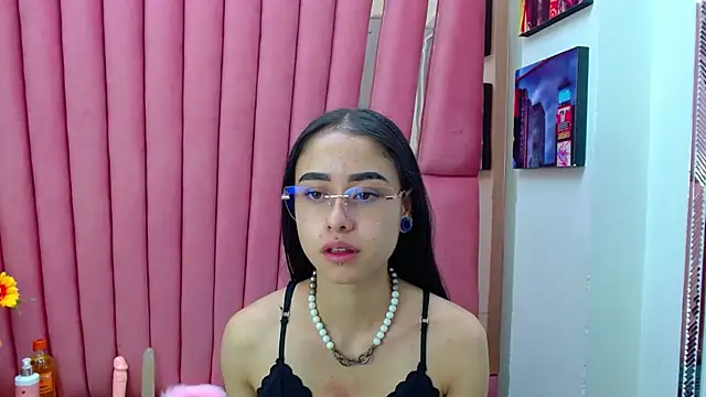 Snapshot of AnnySweett_ chatting on 01/27/25, 12:58 AnnySweett online show from 01/27/25, 12:58
