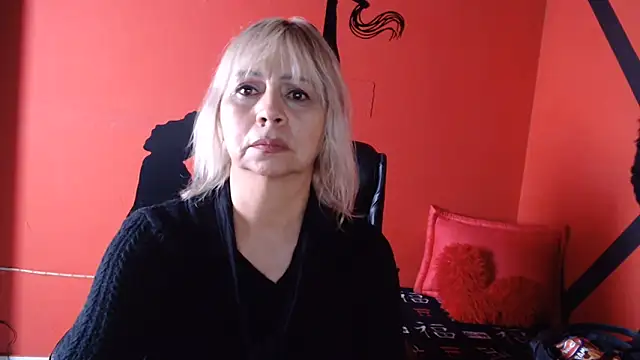 KLOE PIELL online show from 06/19/26, 08:34