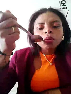 Snapshot of Lizeth_rey1 chatting on 01/31/25, 05:53 Lizeth rey1 online show from 01/31/25, 05:53